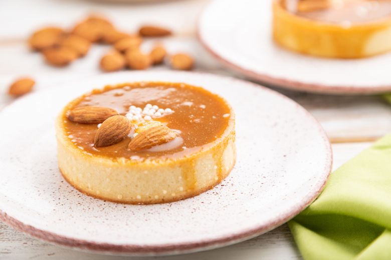 Mini tarte cu caramel sărat retete de gustare