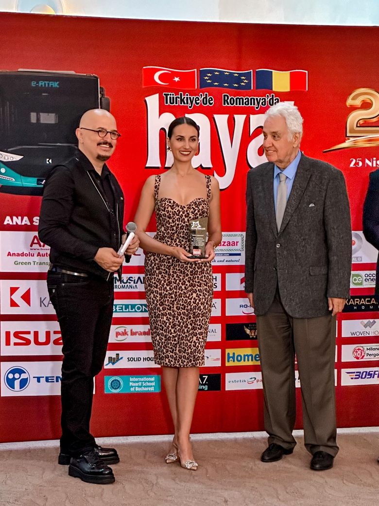 Emisiunea "ROventura", premiul de excelență în cadrul Galei Aniversare a prestigioasei publicații "Hayat" Emisiunea "ROventura", premiul de excelență în cadrul Galei Aniversare a prestigioasei publicații "Hayat"