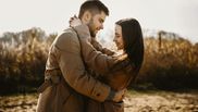 Modalități prin care îți arată că te iubește fără să o spună 