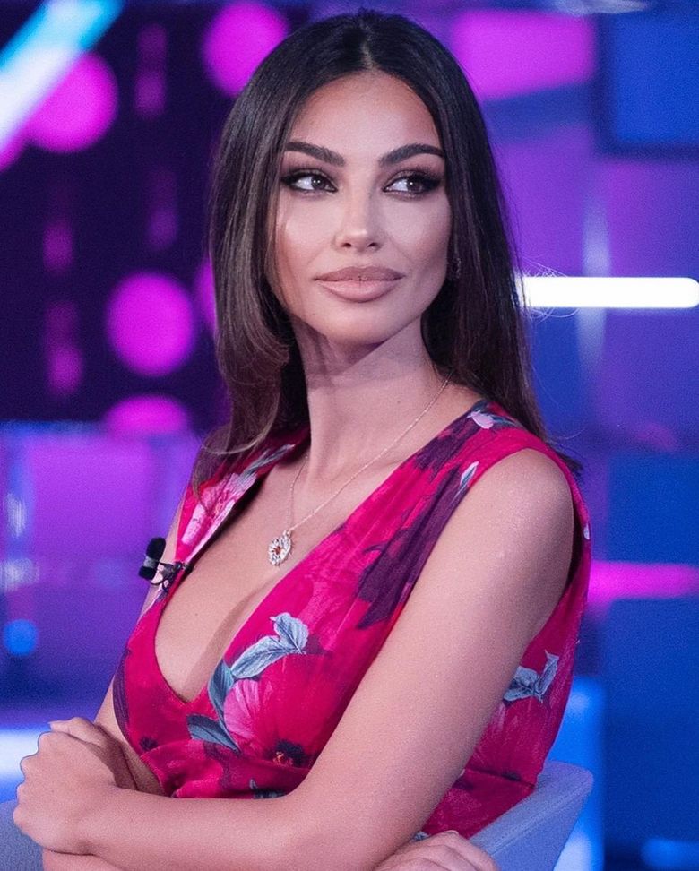 Cine este Mădălina Ghenea. „Sunt foarte recunoscătoare pentru timpul pe care l-am petrecut împreună.”
