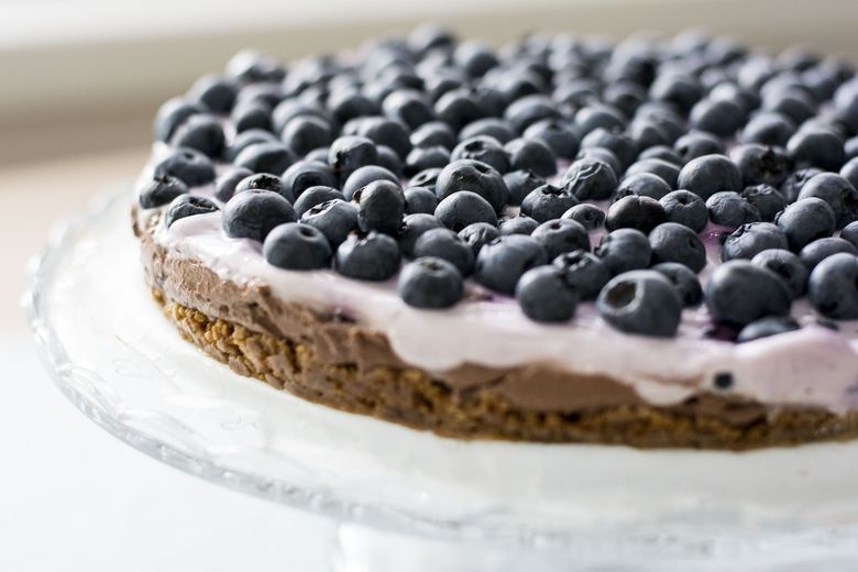Deliciul Verii: Prăjitură de Afine și Vanilie, O Variantă Ușoară de Dietă Deliciul Verii: Prăjitură de Afine și Vanilie, O Variantă Ușoară de Dietă
