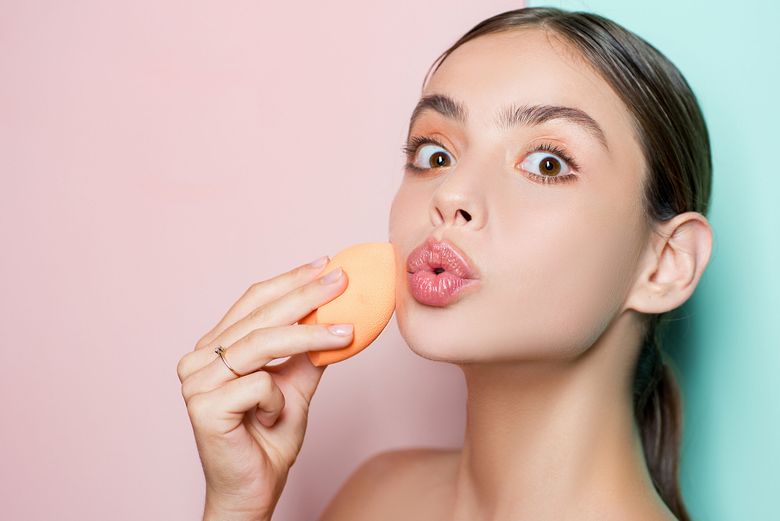 Cum să curățați un beautyblender: 5 hacks ușoare
