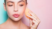 Cum să curățați un beautyblender: 5 hacks ușoare