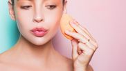 Cum să curățați un beautyblender: 5 hacks ușoare