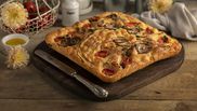 foccacia cu rosii si ceapa