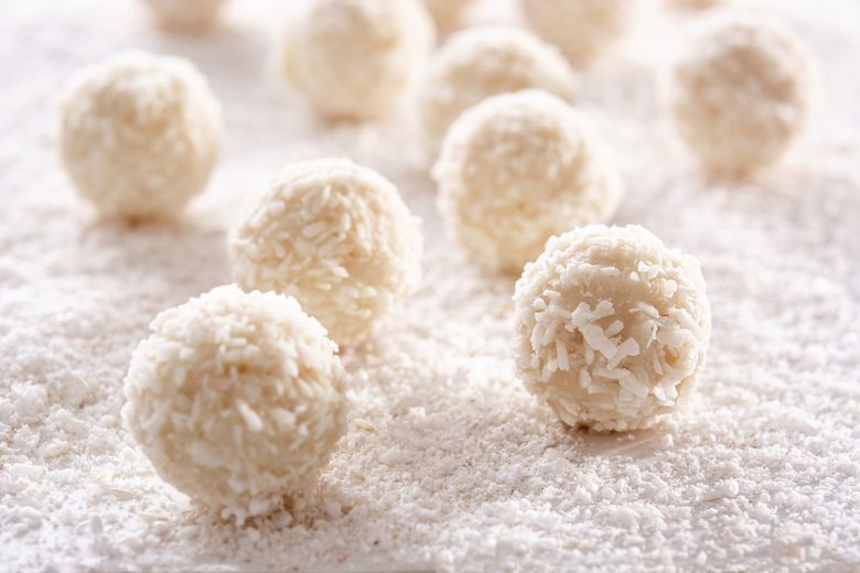 Praline învelite în fulgi de cocos retete de gustare