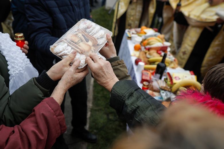 Organizarea unui parastas fără griji: rolul esențial al serviciilor de catering Organizarea unui parastas fără griji: rolul esențial al serviciilor de catering