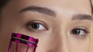 Cum să faci rimel chiar la tine acasă, rapid, ușor și fără chimicale