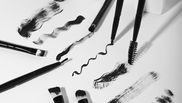 Realizează-ți propriul eyeliner rezistent la apă chiar la tine acasă. 