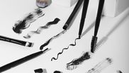 Realizează-ți propriul eyeliner rezistent la apă chiar la tine acasă. 