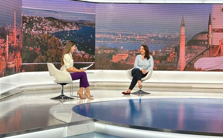 Sibel Taşçıoğlu, actrita din serialul „O dragoste”, vizitează România pentru un motiv surprinzător Sibel Taşçıoğlu, actrita din serialul „O dragoste”, vizitează România pentru un motiv surprinzător
