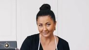 Gabriela Cristea a introdus torturi în afacerea sa cu produse de patiserie! Prețul diferă în funcție de arome, iar ingredientele sunt naturale!
