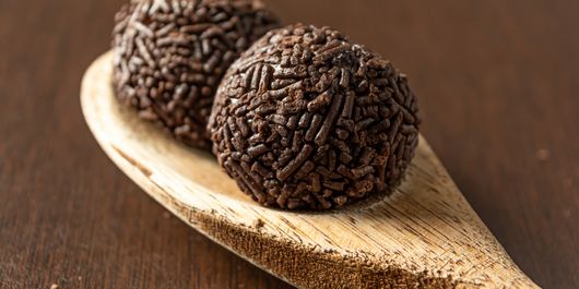 Praline de ciocolată. Savurate într-o seară liniștită, aceste praline vă vor oferi o experiență deosebită!