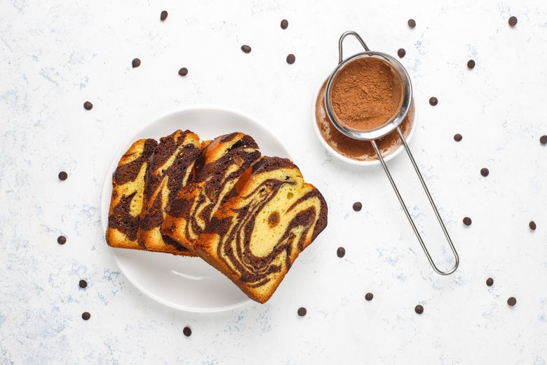 Chec marmorat cu cremă de cacao retete de gustare