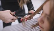 La cât timp e bine să te tunzi ca să ai un păr frumos și sănătos. Trucul pe care trebuie să îl știe orice femeie