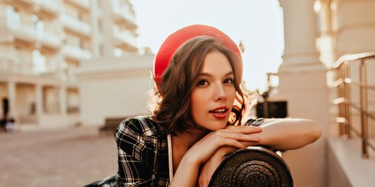 Obiecte vestimentare pe care femeile din Franța le evită. Păstrează un look curat și inspiră-te din moda franțuzească!