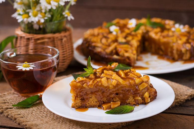 Tartă cu mere și caramel retete de gustare