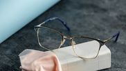cum se pastreaza mai bine ramele ochelarilor