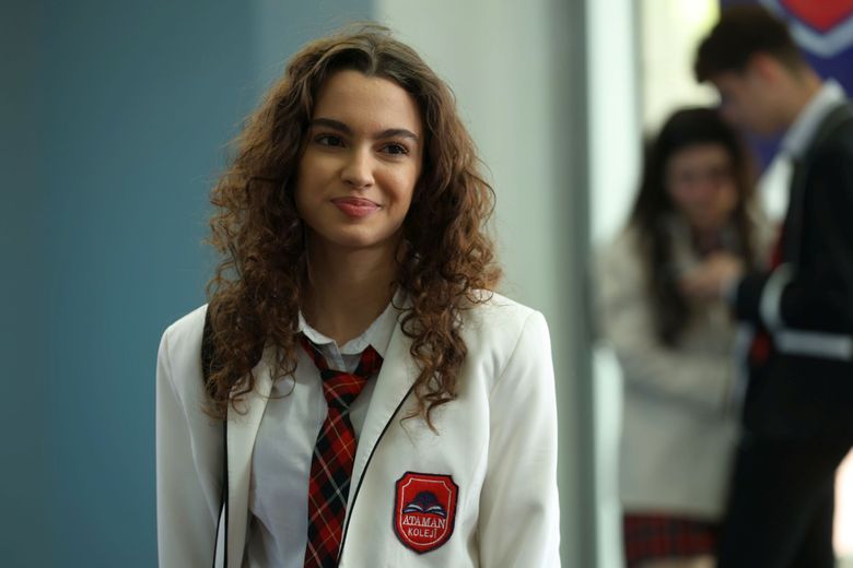 Secretele frumuseții actriței Su Burcu Yazgı Coşkun, Asiye, din producția 