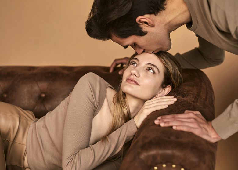 3 semne clare că te place pe ascuns. 3 semne clare că te place pe ascuns.