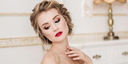Cum să porți rujul roșu ca mireasă? Sfaturi utile pentru miresele îndrăznețe