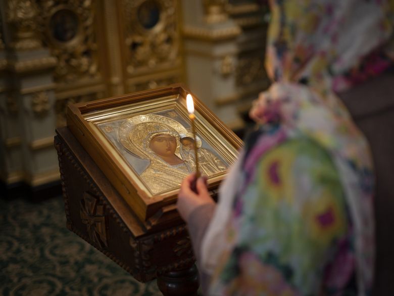Cea mai puternică rugăciune către Maica Domnului, la vreme de necaz și întristare Cea mai puternică rugăciune către Maica Domnului, la vreme de necaz și întristare