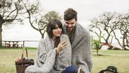 Idei de activități pentru cupluri cu un buget redus. Bucură-te de compania persoanei iubite în confortul propriei locuințe!