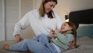 Lucruri pe care să i le spui copilului tău înainte de culcare, pentru a avea un somn liniștit și odihnitor