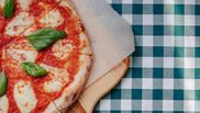 pizza cu blat facut in casa