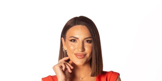 Anca Ciota se dedică în exclusivitate online-ului “Îmi doresc … să explorez mai mult tot ceea ce poate oferi spațiul virtual”