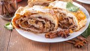 strudel cu mere