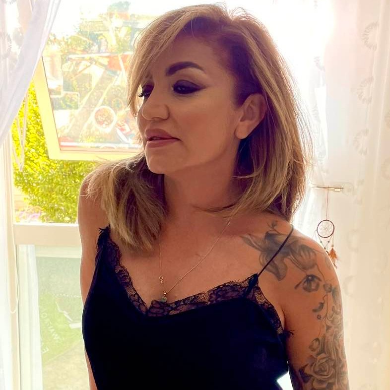 Larisa Uță