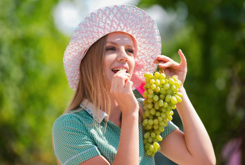 Strugurii îngrașă? Ce spun nutriționiștii, când e cel mai bine să-i consumi și cum