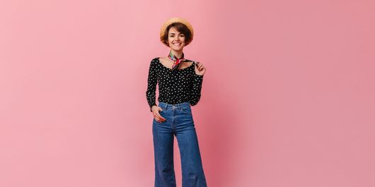 Cum să alegi încălțămintea potrivită în funcție de tipul de jeans