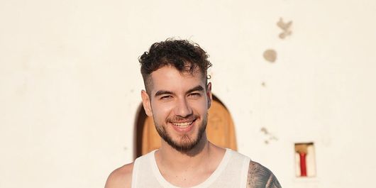 Cine este Theo Zeciu. „Nu am un program anume și sunt recunoscător pentru asta.”