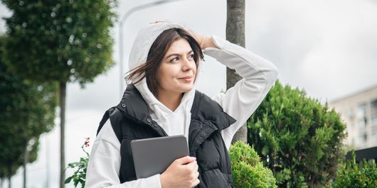 Top 7 moduri de a purta o vestă la modă