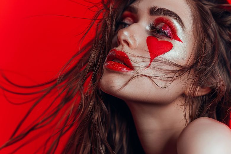 Cum să te machiezi de Valentine's Day 2025. 6 look-uri pentru o seară de neuitat