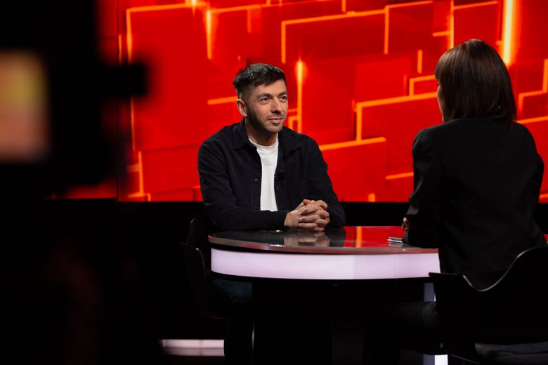 Vloggerul Mircea Bravo, invitat duminică, la ”40 de întrebări cu Denise Rifai”, emisiune difuzată de la ora 23:30, la Kanal D Vloggerul Mircea Bravo, invitat duminică, la ”40 de întrebări cu Denise Rifai”, emisiune difuzată de la ora 23:30, la Kanal D
