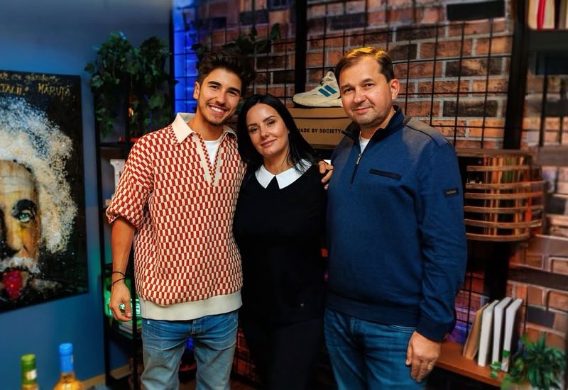 sebastian dobrincu si otniela sandu