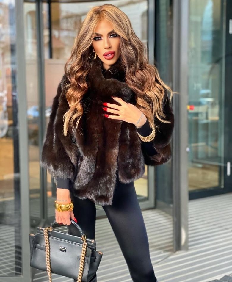 Cine este Raluca Bădulescu: „Ne-a unit pasiunea pentru modă și pentru haine și mergem în continuare împreună la shopping.