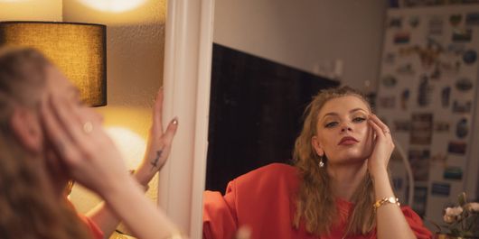 Dacă poți stăpâni aceste 3 abilități, vei fi cea mai interesantă femeie din cameră