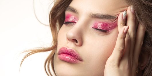 Tendințele de machiaj primăvara 2025. 6 idei pentru un look fresh