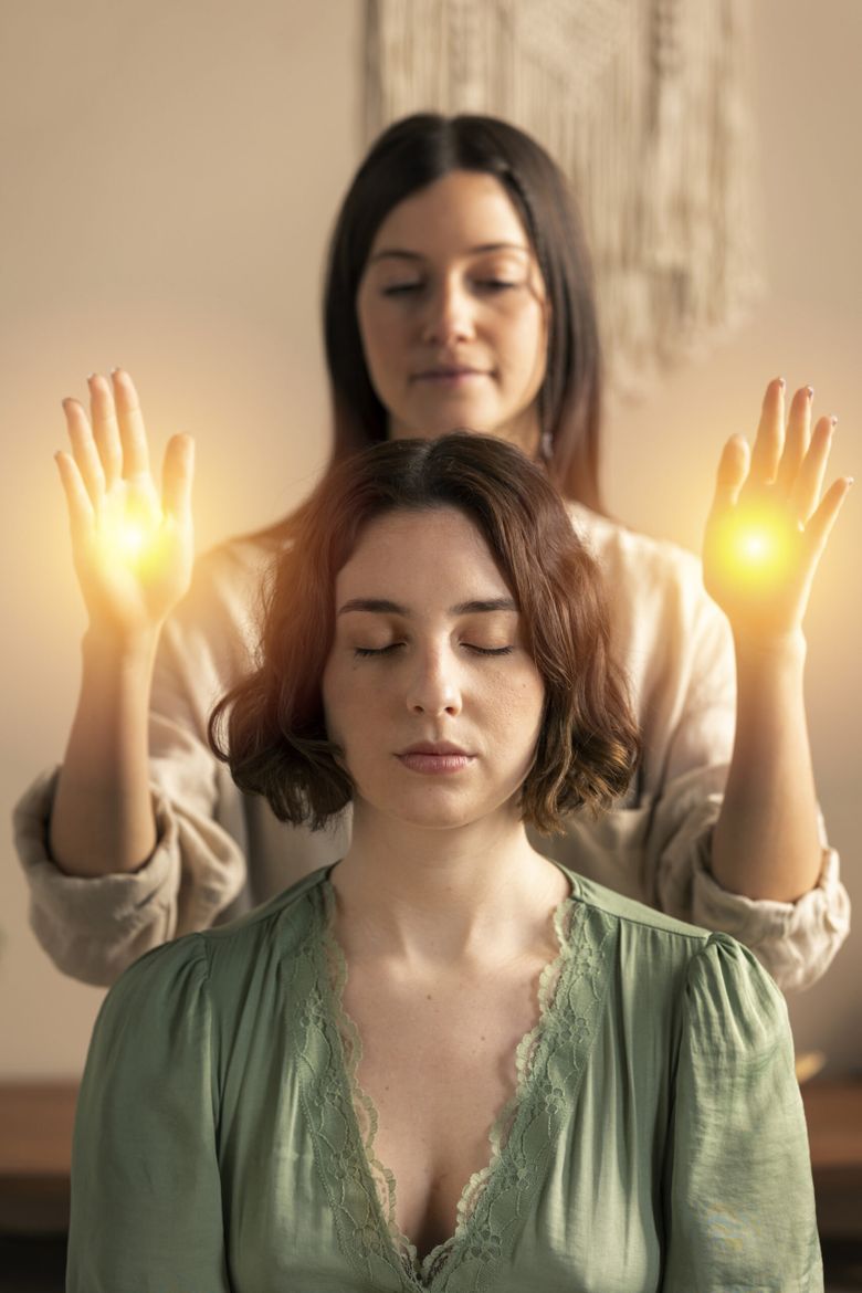 VIDEO Cum funcționează terapia Reiki? Ce se întâmplă într-o sesiune și ce rezultate surprinzătoare poți avea