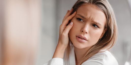 Top 4 cauze ale pielii obosite și cum să o remediezi