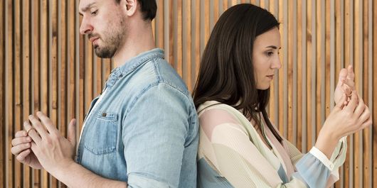 5 semne că un bărbat are prea multe obiceiuri proaste și relația nu va dura mult