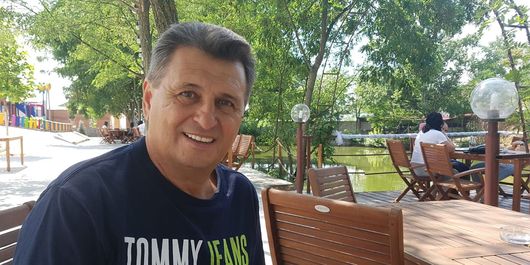 Cine este Marin Barbu: „Un an am fost taximetrist. I-am dus pe lăutari la nunți și, după un an și jumătate, cam pe la începutul lui 1992, am început iarăși turneele.”