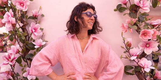6 outfituri de primăvară, în care să introduci articole vestimentare roz