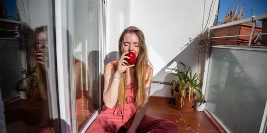 Cum să-ți redecorezi balconul pentru vară și să-l transformi într-un spațiu de relaxare