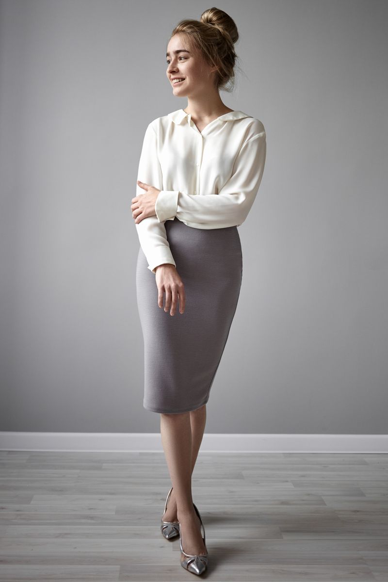 5 ținute elegante pentru luna mai, perfecte pentru birou și întâlniri de afaceri