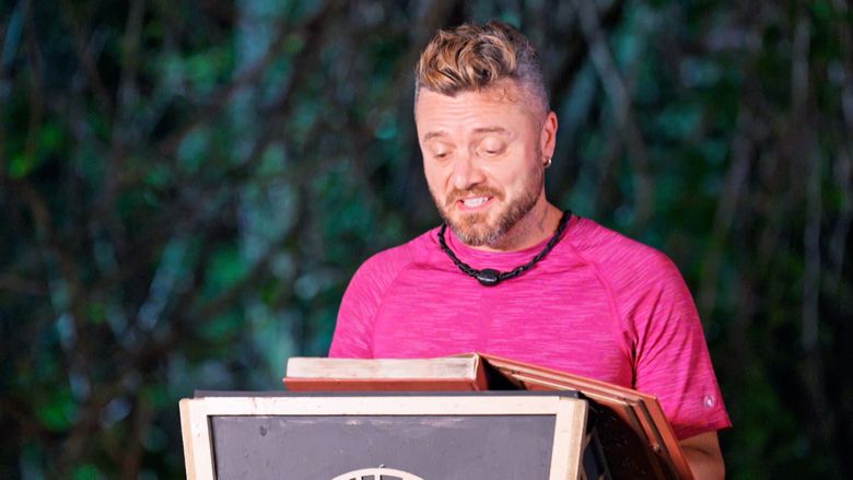 Tavi Clonda, apostrofat de Deea Maxer, aseară, la “Tempting Fortune România”! Din acest weekend, reality show-ul  va fi difuzat sâmbăta şi duminica, de la 21:00, şi lunea de la 22:00, la Kanal D